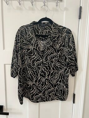 Rachel Zoe Black and Cream Leaf-Print Button Front Collar Top